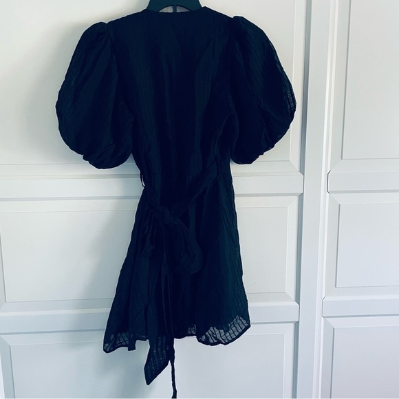 New! Minkpink Lylah puff sleeve Wrap Mini Dress black nwt 30312 - Picture 3 of 13